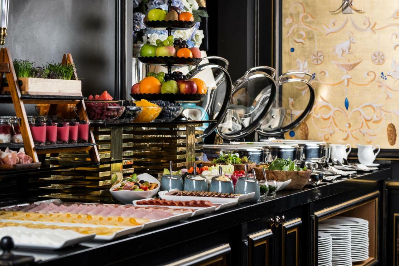 Bachleda Luxury Hotel Krakow Mgallery Hotel Collection Exterior photo A buffet at a hotel